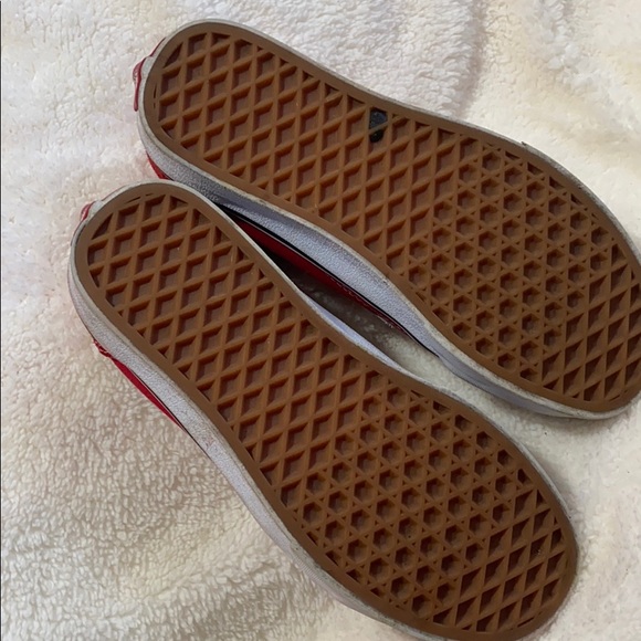 Red vans - Picture 2 of 3